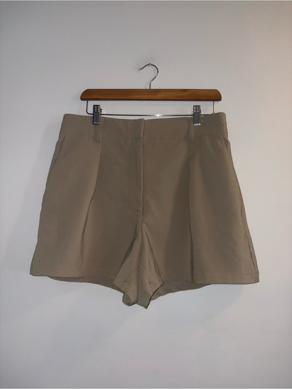 Dynamite | Beige Belted Shorts
